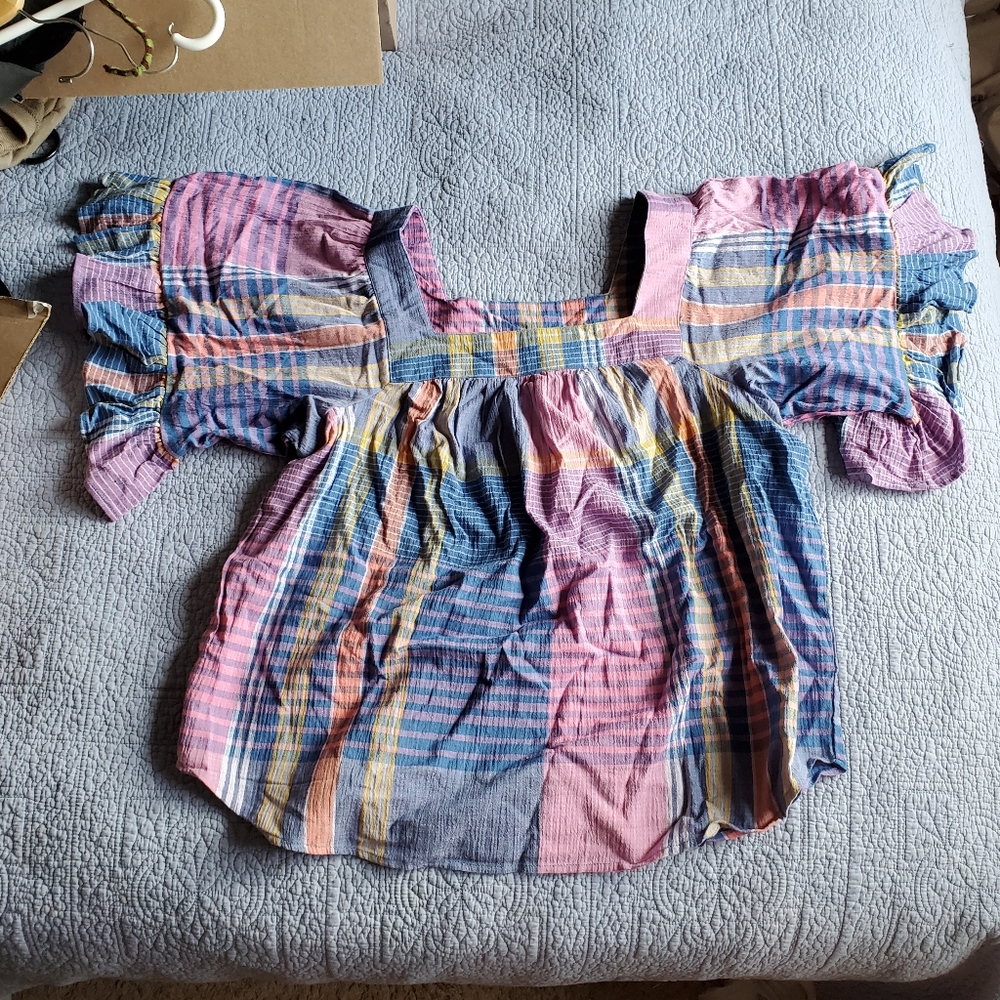NWT Naomi Ruffle Sleeve Top from Stitch Fix